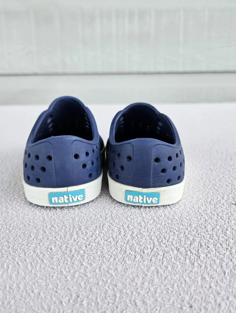 Native Jefferson Navy White SZ C5 Slip-On Breathable Water Shoes